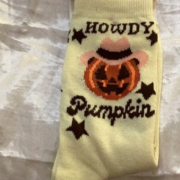 🎃NWT Pumpkin Socks Brand New Tag Fun to Wear Great Gift 🎃 - Picture 4 of 7